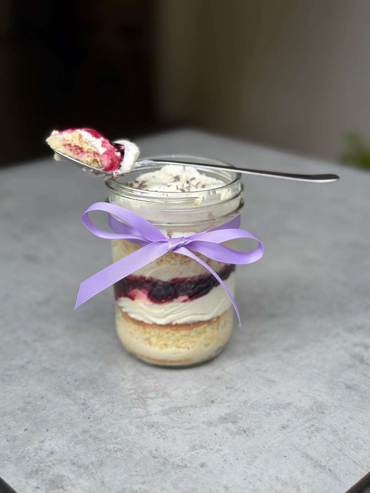 TRES LECHES DE LAVANDA Y FRUTOS ROJOS